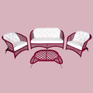 Conjunto de Sofá Hortência composto por um sofá de 2 ou 3 lugares, 2 poltronas e mesa de centro e mesa lateral.